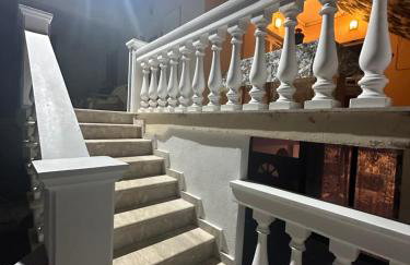 Lidas Golden View-All around veranda apartment - Photo 3