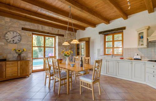 Beautiful villa in outstanding location, 10X5m pool, Wifi, stunning views - Foto 17