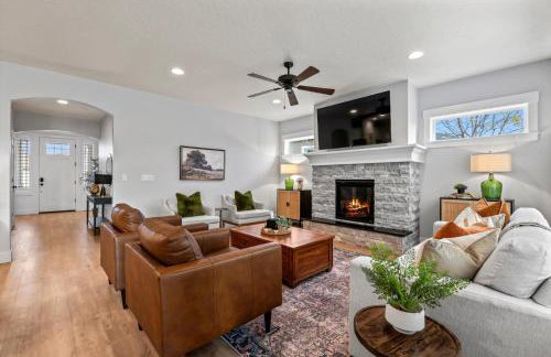 Relaxing Sauna Retreat Fire Pit and Swing Set - Foto 8