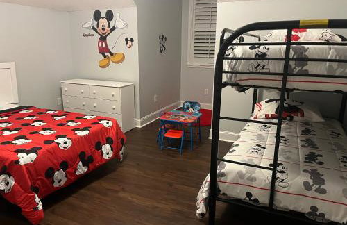 Spacious Waterfront - Sleeps 20! - Foto 18