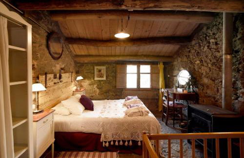 La Pegatera Masia rodeada de bosque ideal para desconectar - Photo 45