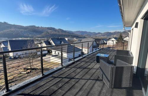 Luxus-Penthouse mit Weitblick & Balkon - Foto 2