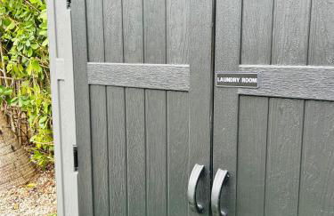 Heated Pool Tropical House with Summer Kitchen 3BR- Oasis in Miami! - Foto 38