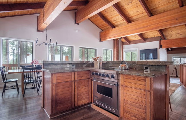 Tarly by Avantstay 5mins To Diamond Peak Skiing w/ Hot Tub in Incline Village - Foto 7