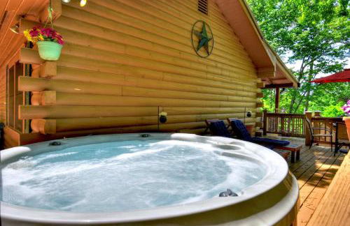 Goldfinch Rustic - Retreat w Hot Tub& Fire Pit - Foto 1