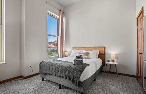 Skyloft Condo - Walk To Stadiums - City Views - Foto 17