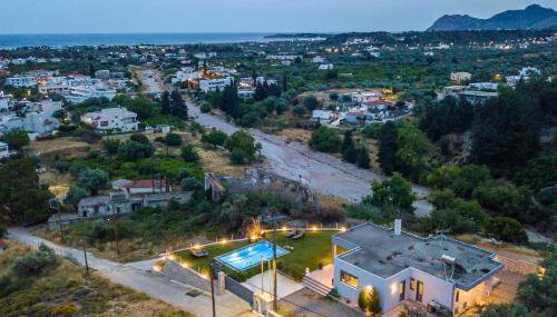 High View Villa - Photo 3