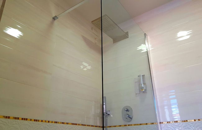 Brezza Marina Luxury Rooms - Photo 30