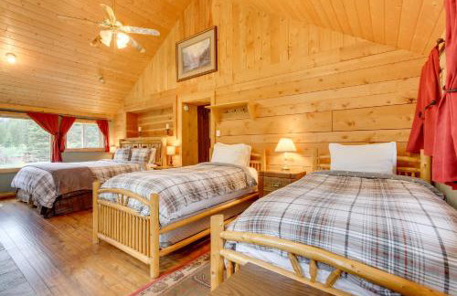 Creekside Silver Gate Getaway with Fireplace! - Foto 14