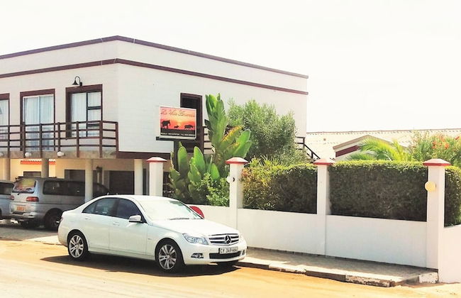 "room in B&B - Room for 6 - Amarachi Guesthouse in Swakopmund Namibia Near Beach and Malls!" - Photo 24