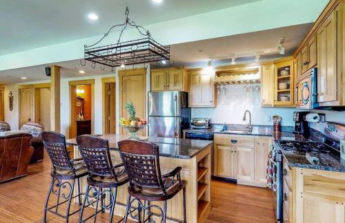 The Glen House -9 Bdrm Estate Sleep 26 Movie Theater,Pool,Golf,Ski - Foto 75