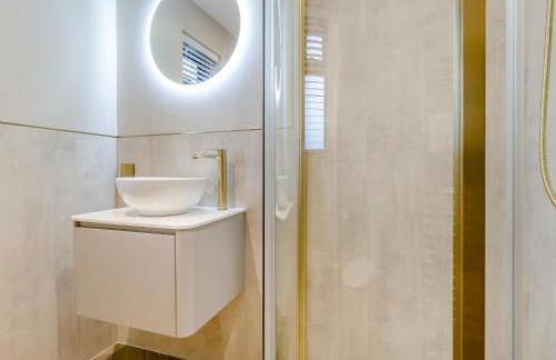 Root - Uk47733 - Foto 24