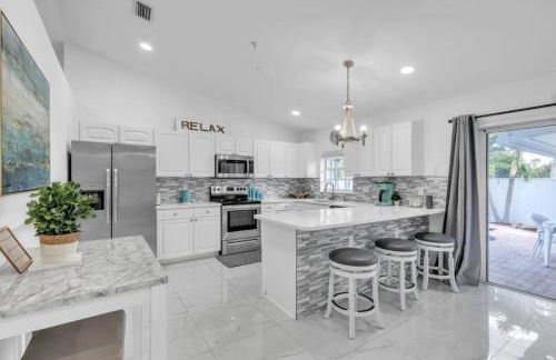 Tropical Oasis sleeps 12 - Foto 27