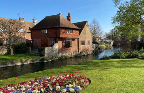 Crippens, Quintissential Luxury Central, Parking & EV - Foto 56