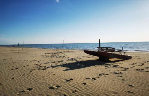 Glicine Appartamento in Villa a Tirrenia, eleganza e comfort a pochi passi dal mare - Foto 17