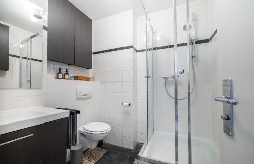 SCHWARZLINS LoftRaum - Stilvolles Apartment mit Smart TV, NETFLIX, Disney Plus, schnellem WLAN, Parken, Nespresso - Foto 5