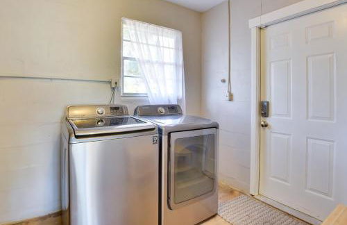 3 Mi to Riverwalk Pet-Friendly Home with Yard! - Foto 12