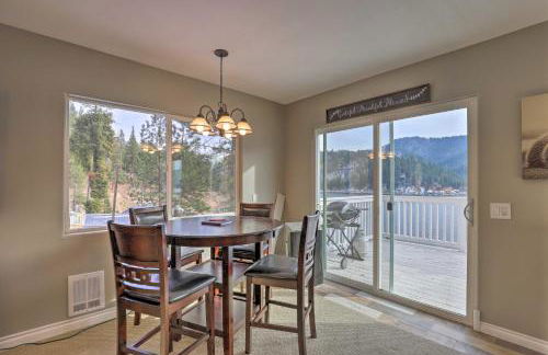 Lake Loon Hillside Cottage with Private Deck! - Foto 12