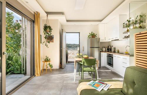 Olive Lemon Biophilic House & Lush Forest Garden - Foto 13