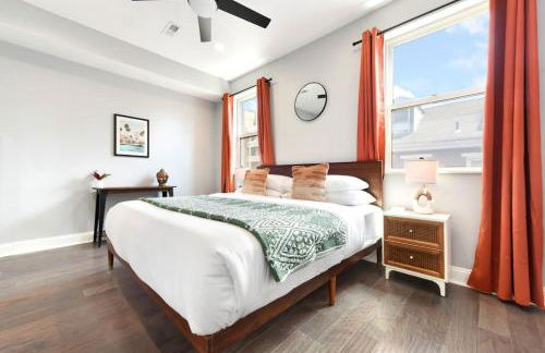 HostWise Stays - The Charlotte - Rooftop patio, Garage Parking, Prime Location, Large 3 Story Home - Foto 5