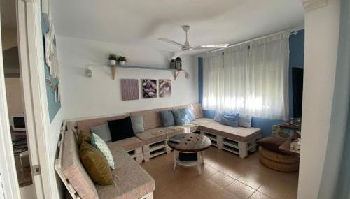 Lola's Beach House - Photo 3