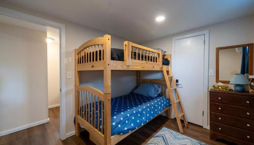 Waterfront Cottage at Highland Lake with Dock - Foto 3