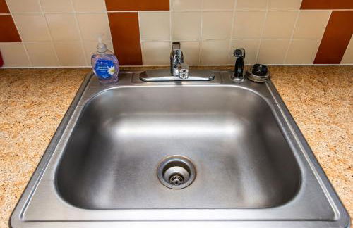 Top Floor Condo right on the Beach - Foto 18