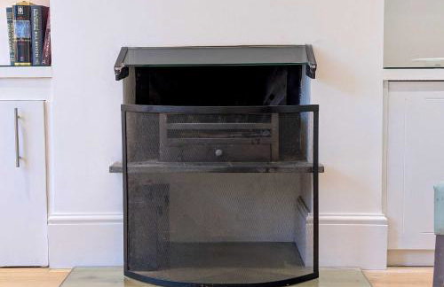 Stunning 4 Bedroom House in Old Windsor Perfect for Families & Groups - Foto 28