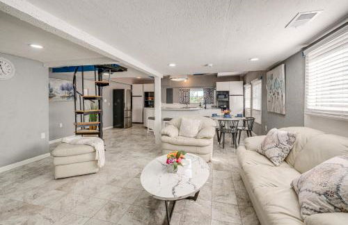 Walk to MIR Wooded Group Escape with Deck and Bar! - Foto 7