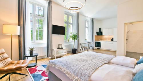 Halle Suites by FullHouse - free parking & WiFi - Foto 2