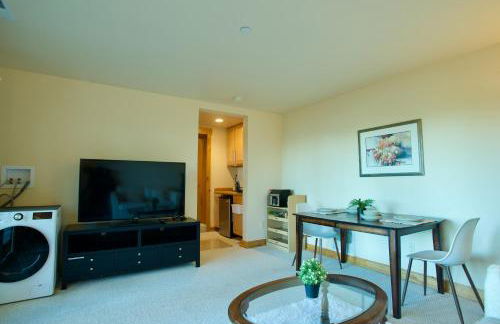 Serene King Suite Retreat on Quiet Mercer Island - Foto 26