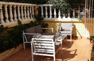 Adosado/casa con terraza y buhardilla. Playa El Perelló - Foto 5