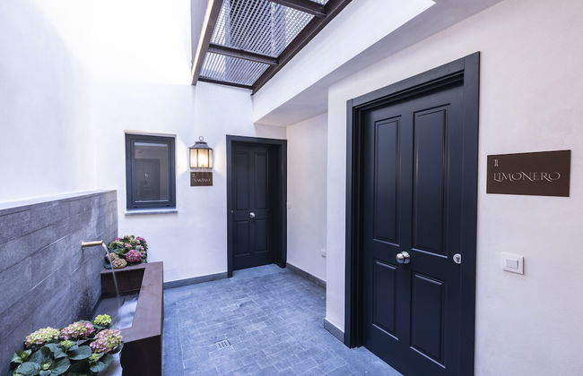 El Patio Plaza Mayor Cáceres - Photo 11