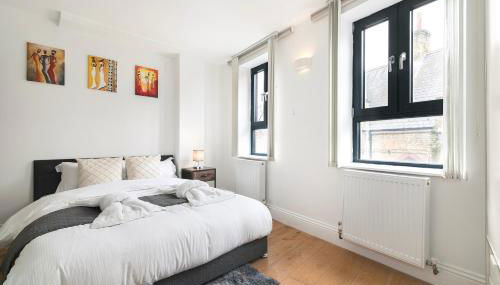 3-Bedroom House with 2 Living Rooms & Balcony near Brick Lane, London - Foto 2, towels