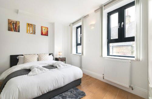 3-Bedroom House with 2 Living Rooms & Balcony near Brick Lane, London - Foto 2