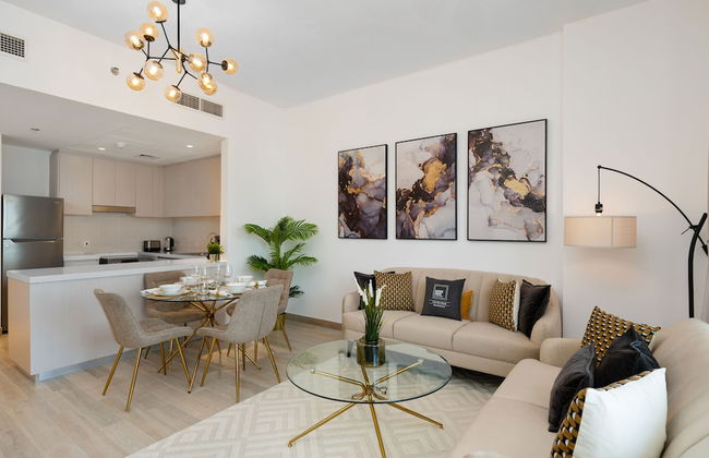 Maison Privee - Chic Apt on Yas Island cls to ALL Main Attractions - Photo 14