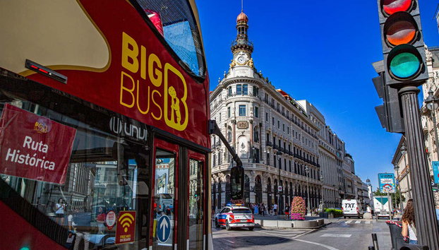 Big Bus Madrid - Foto 4, Explore the centre of Madrid in the most comfortable way