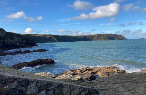 Galwad y Mor - Balcony, Sea View, Short walk to beach & several eateries - Foto 9