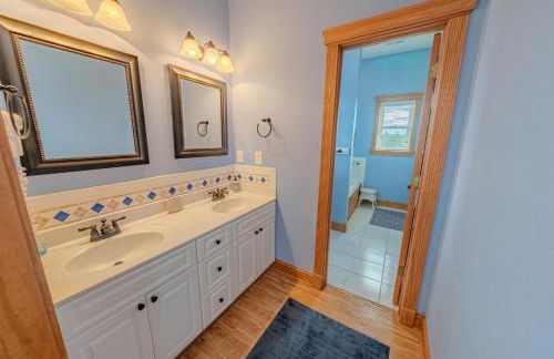 Frolic Inn OBX - Semi Soundfront Retreat, Pool, Hot Tub, Boat Ramp, Elevator, Media & Game Room - Foto 25