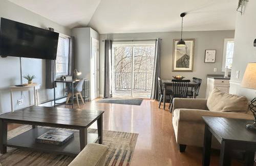 3 BR Private Pondside View New Reno [Moose Lodge] - Foto 36