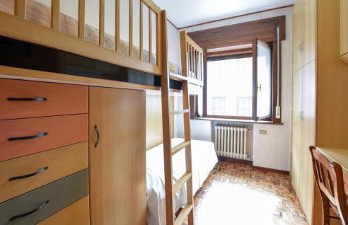 3 Bedroom Amazing Apartment In Lamon - Foto 16