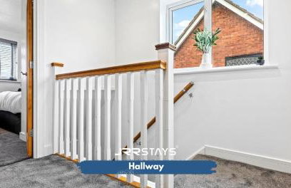 JRR STAYS WV12 3 bedroom, and Wi-Fi - Foto 17