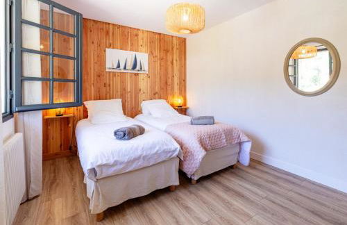 Luxury 6BR Villa with Heated Pool, Playground, Garden - Foto 20