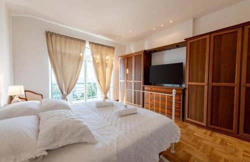 Villa Piano with Stunning View, heated outdoor pool & gaming room - Foto 13