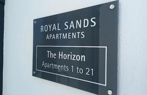 SoHot Stays Royal Sands Seaview Apt Free Parking Sleeps 4 - Foto 33