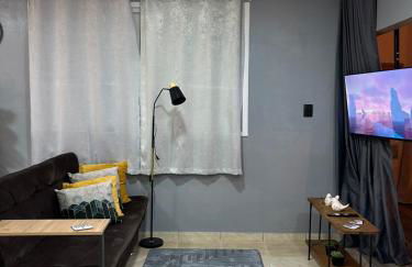 Stúdio no 2º andar, próximo a BR 101, garagem, petfriendly, piscina - Photo 12