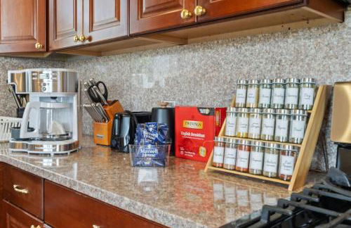 Fun and Cozy Family-friendly Home - Near Encore Tufts- MIT-Airport - Foto 8