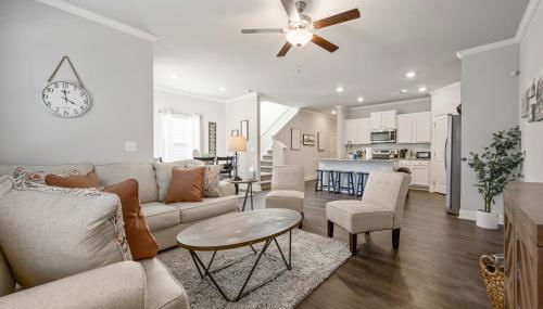 Stylish & Modern 3BR Home Near Chattahoochee River - Foto 1