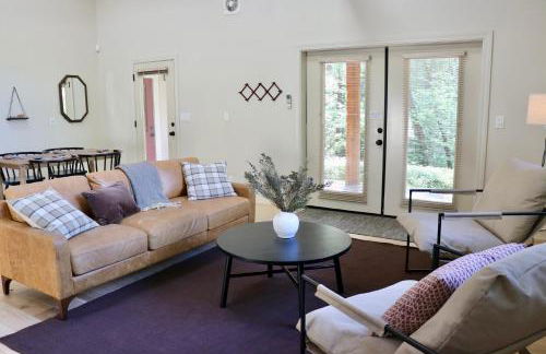 Lux, designer 8-acre retreat with private creek - Foto 60