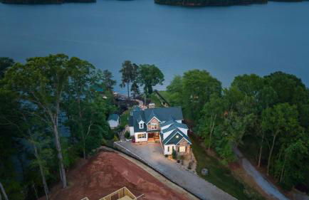 Spacious Waterfront Home on Lake Norman with Firepit Views and Dock Access - Foto 61